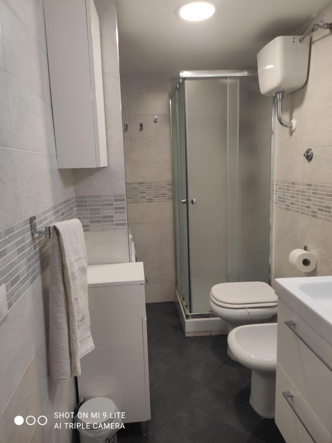 Casa Vacanze Zia Rose Наполи Екстериор снимка