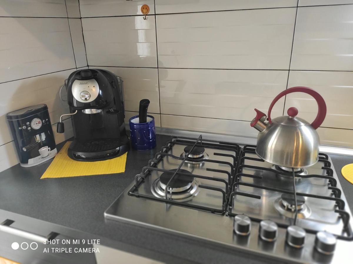 Casa Vacanze Zia Rose Наполи Екстериор снимка