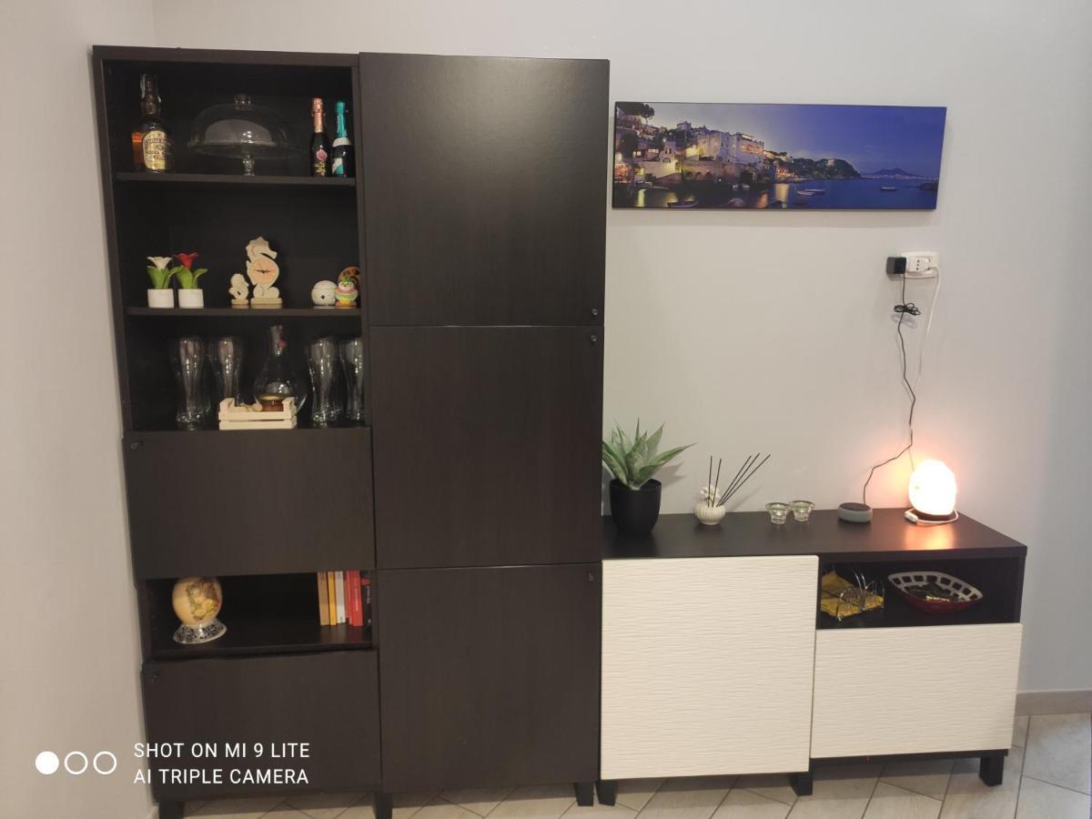 Casa Vacanze Zia Rose Наполи Екстериор снимка