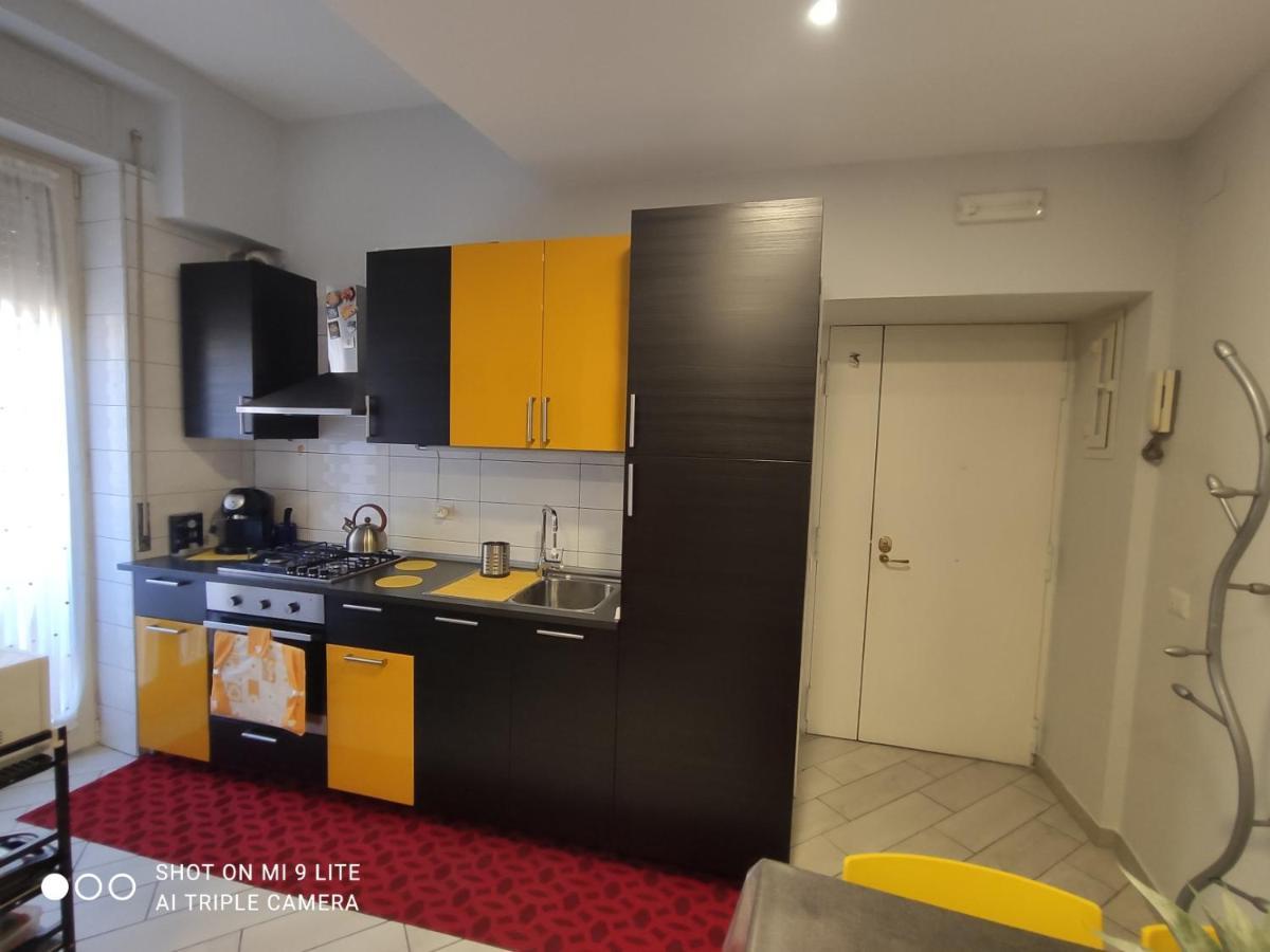 Casa Vacanze Zia Rose Наполи Екстериор снимка