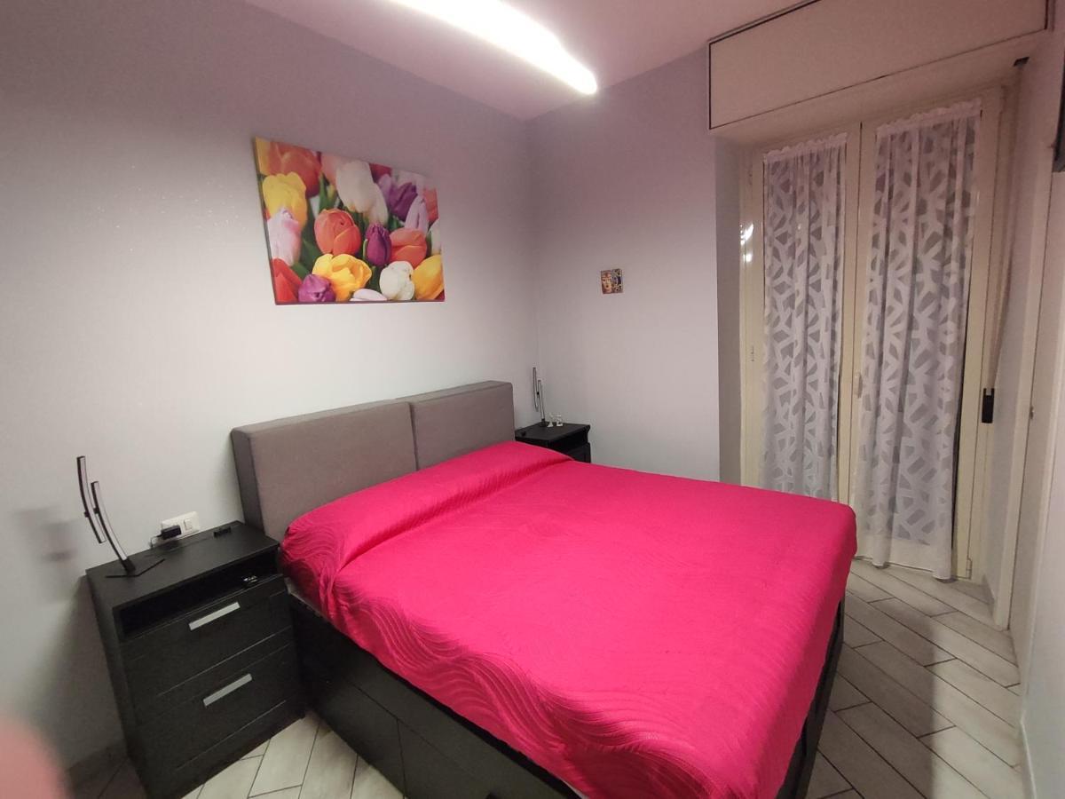 Casa Vacanze Zia Rose Наполи Екстериор снимка